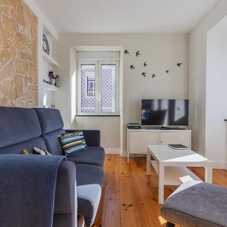 Comfort & Bright Apartment By Lovelystay Lisbona Esterno foto