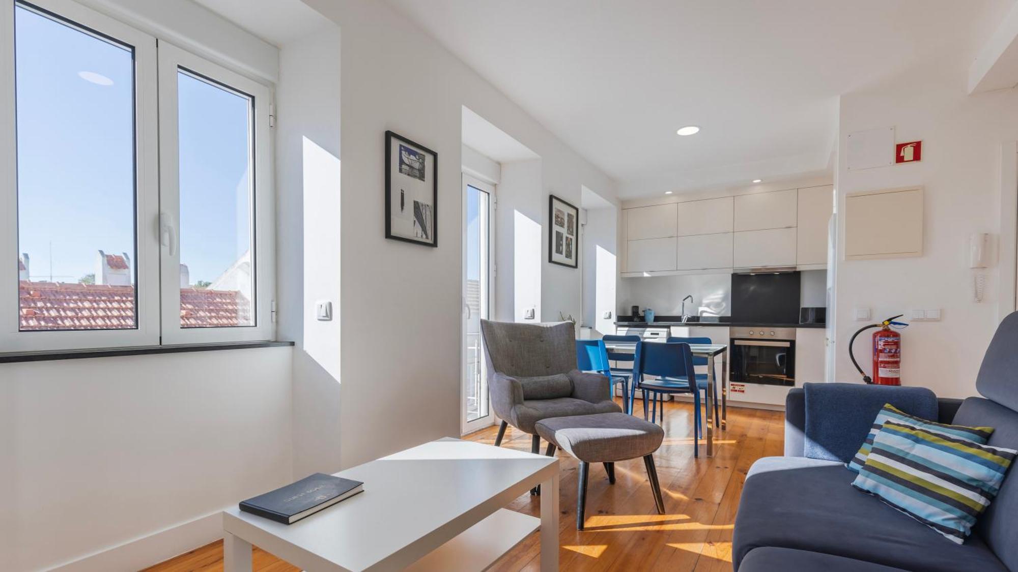 Comfort & Bright Apartment By Lovelystay Lisbona Esterno foto