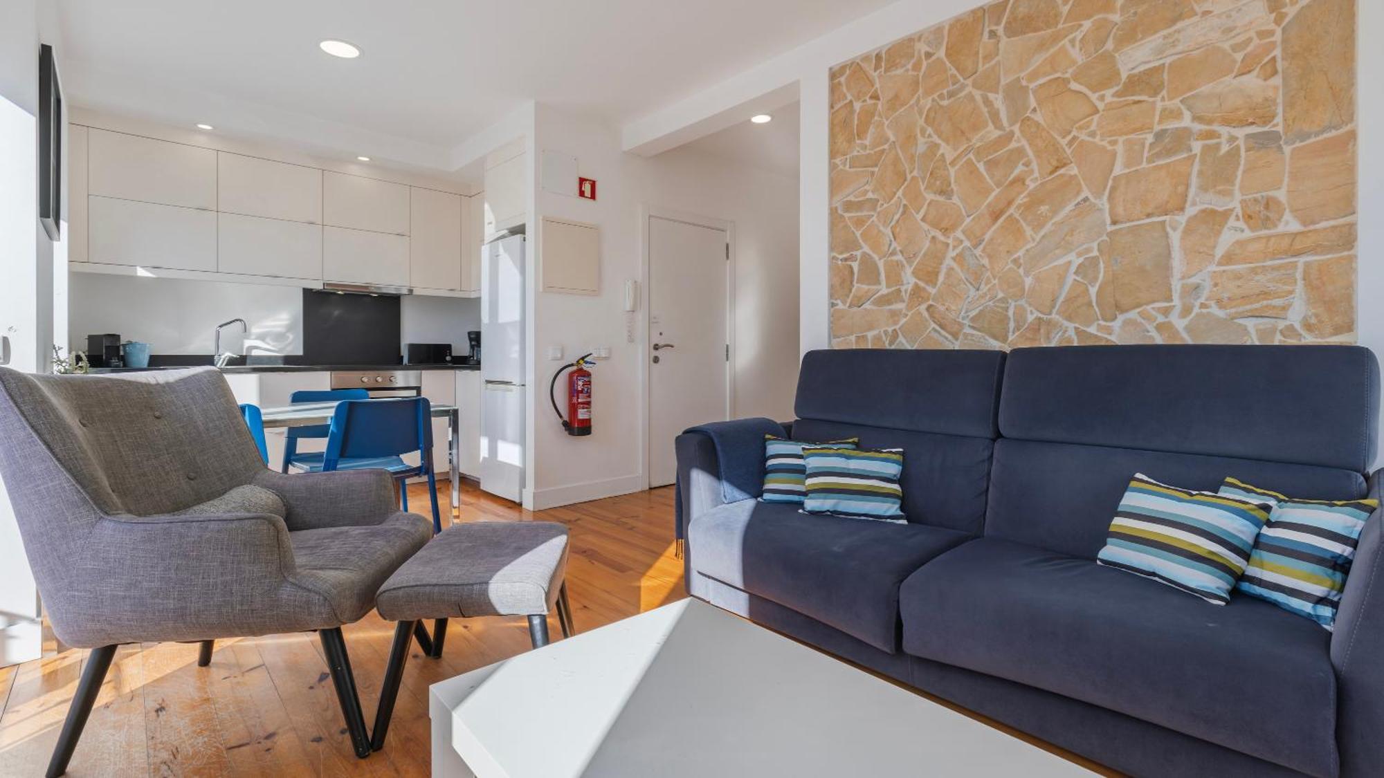 Comfort & Bright Apartment By Lovelystay Lisbona Esterno foto