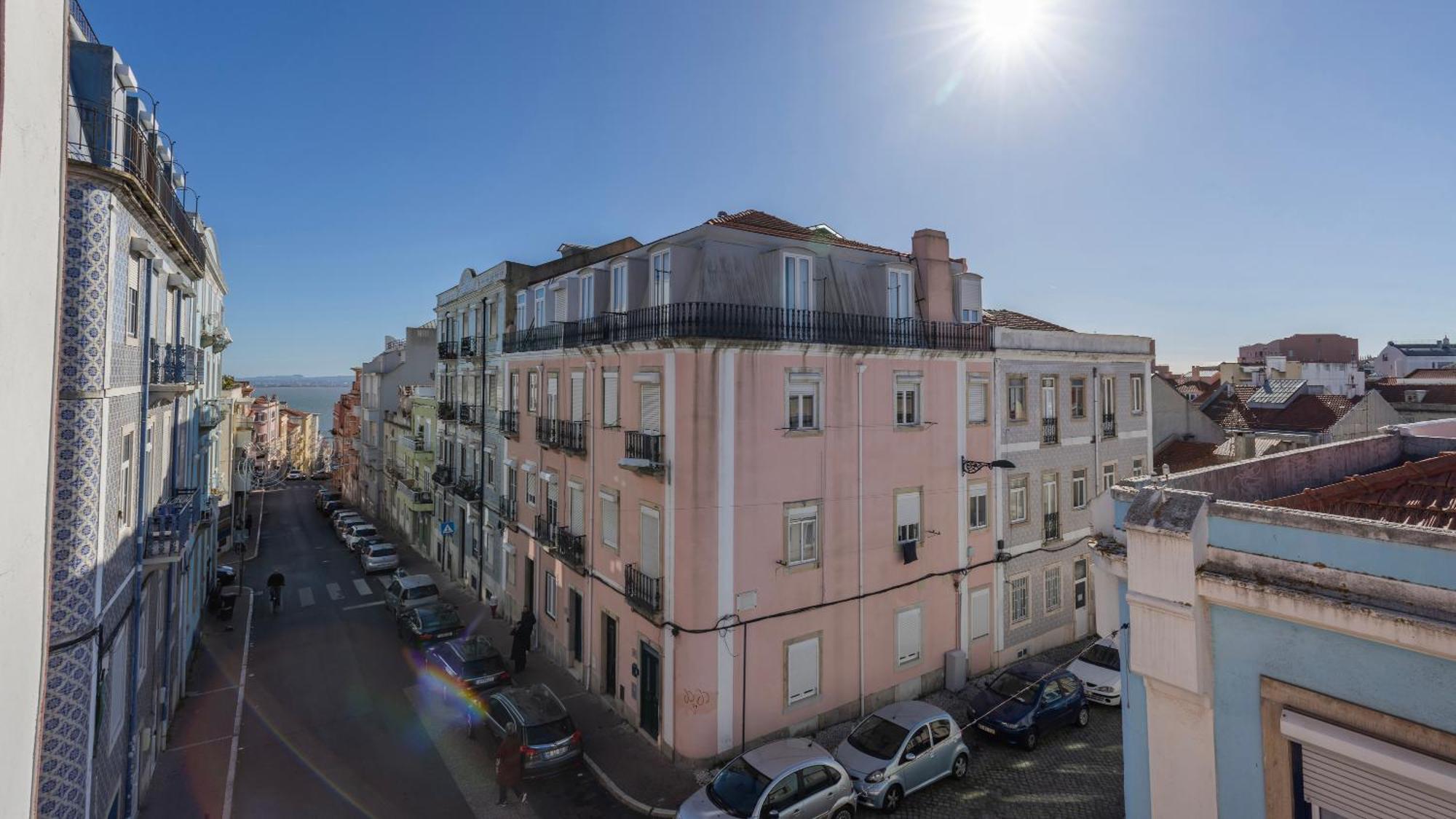 Comfort & Bright Apartment By Lovelystay Lisbona Esterno foto