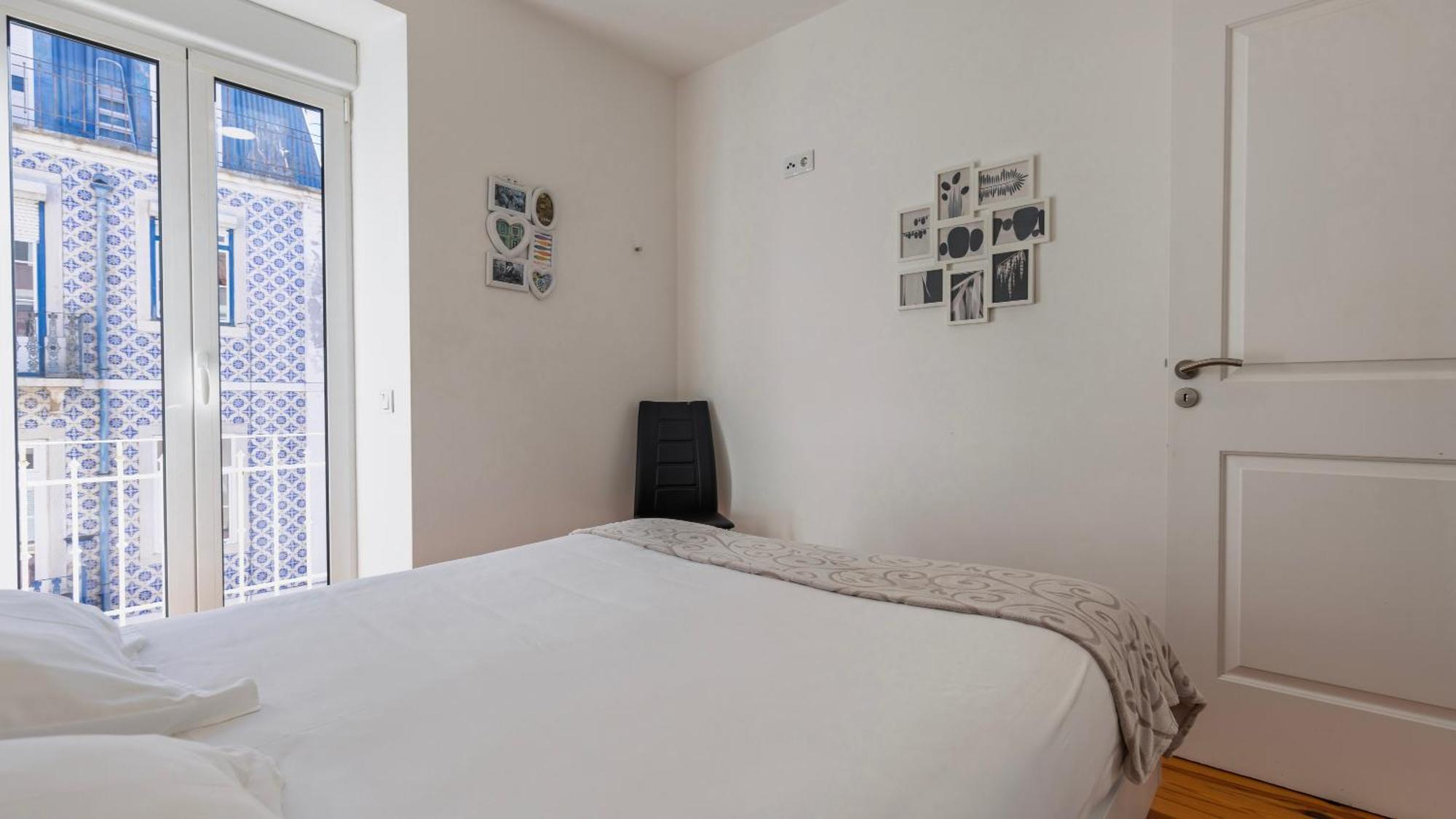 Comfort & Bright Apartment By Lovelystay Lisbona Esterno foto