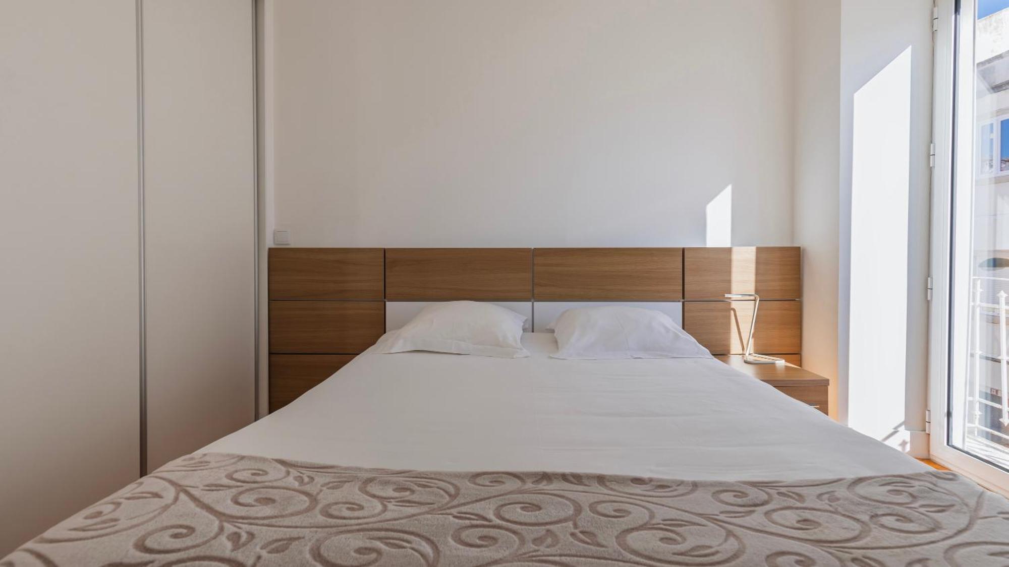 Comfort & Bright Apartment By Lovelystay Lisbona Esterno foto