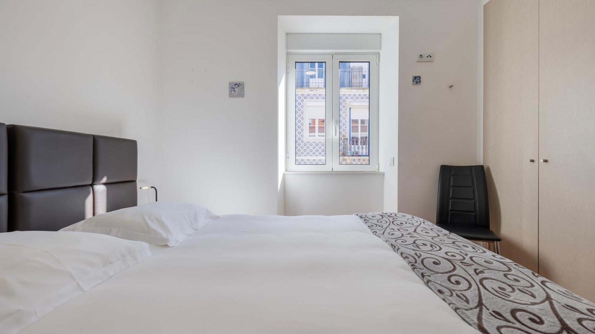Comfort & Bright Apartment By Lovelystay Lisbona Esterno foto