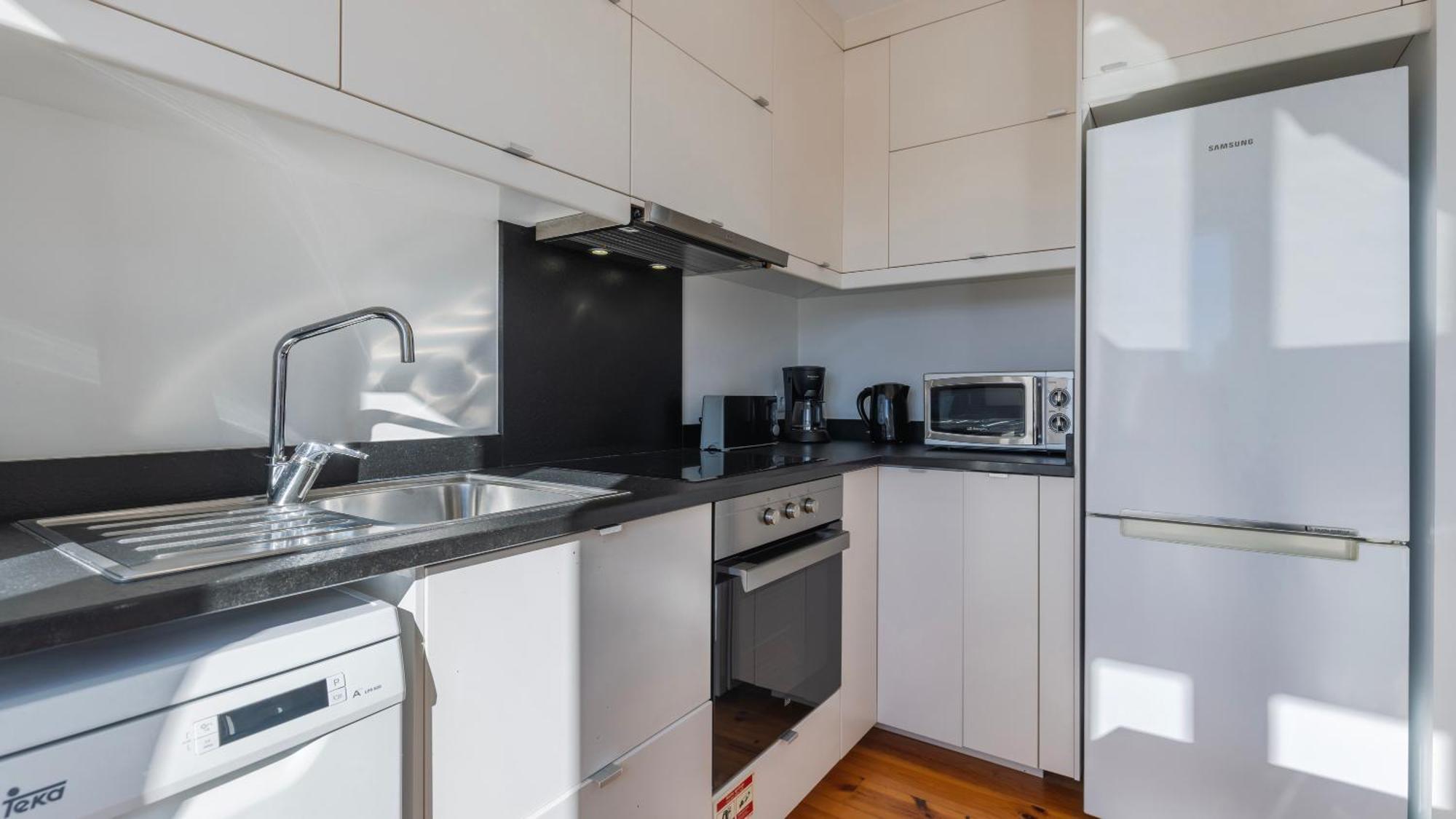 Comfort & Bright Apartment By Lovelystay Lisbona Esterno foto